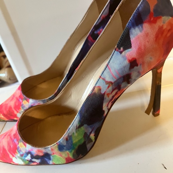 Manolo Blahnik floral heels - Picture 2 of 3